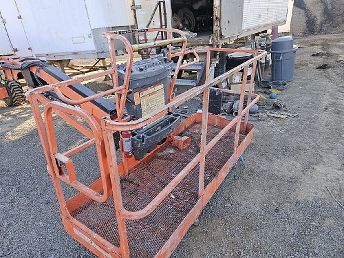 JLG 660SJ photo 4
