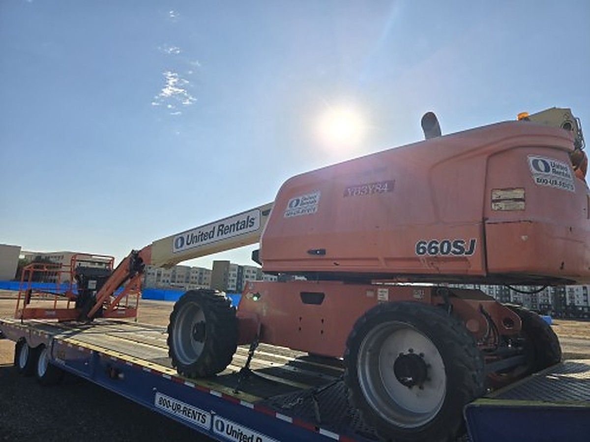 JLG 660SJ photo 2