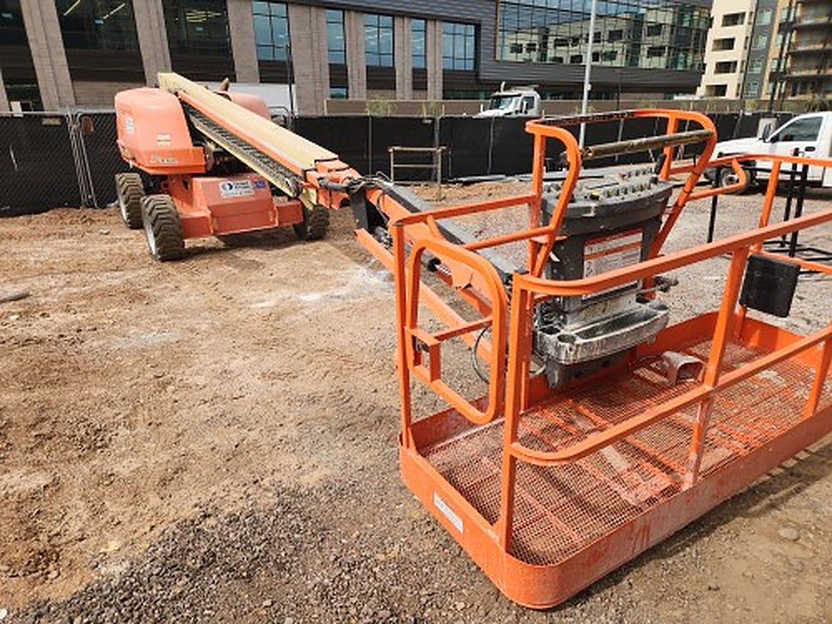 JLG 660SJ photo 11