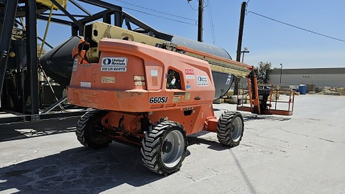 JLG 660SJ photo 2