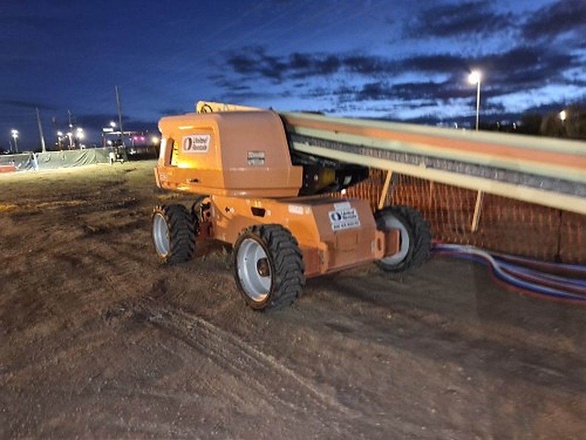 JLG 660SJ photo 2