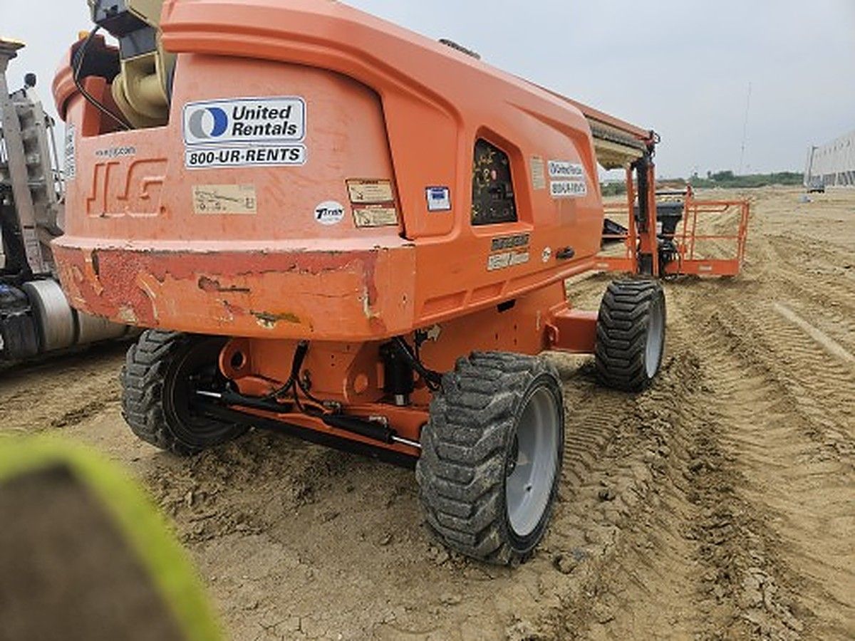 JLG 660SJ photo 2