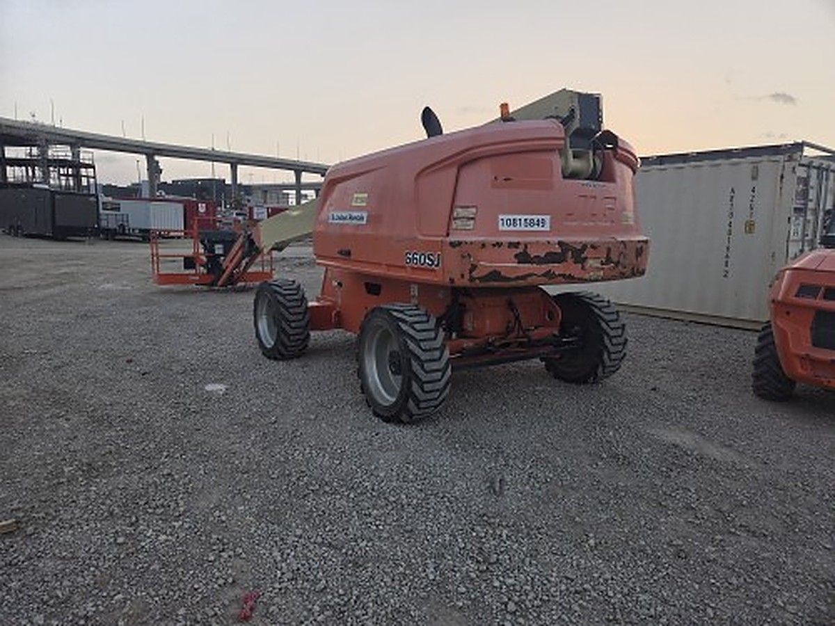 JLG 660SJ photo 2