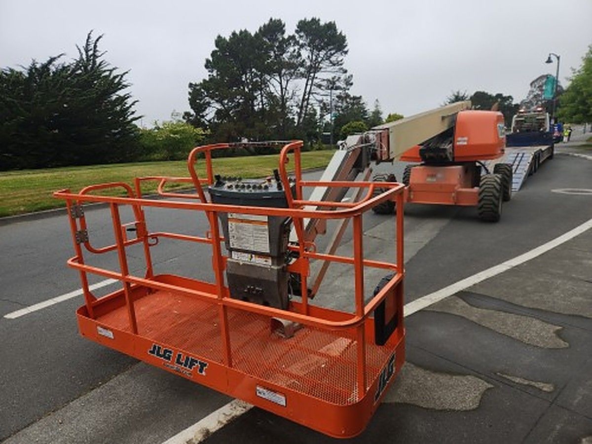 JLG 660SJ photo 2