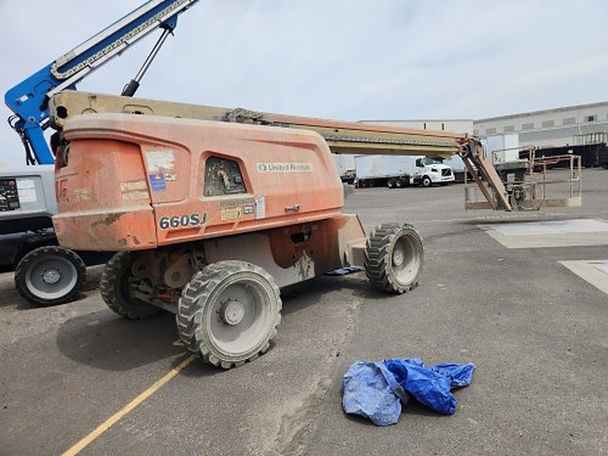 JLG 660SJ photo 2