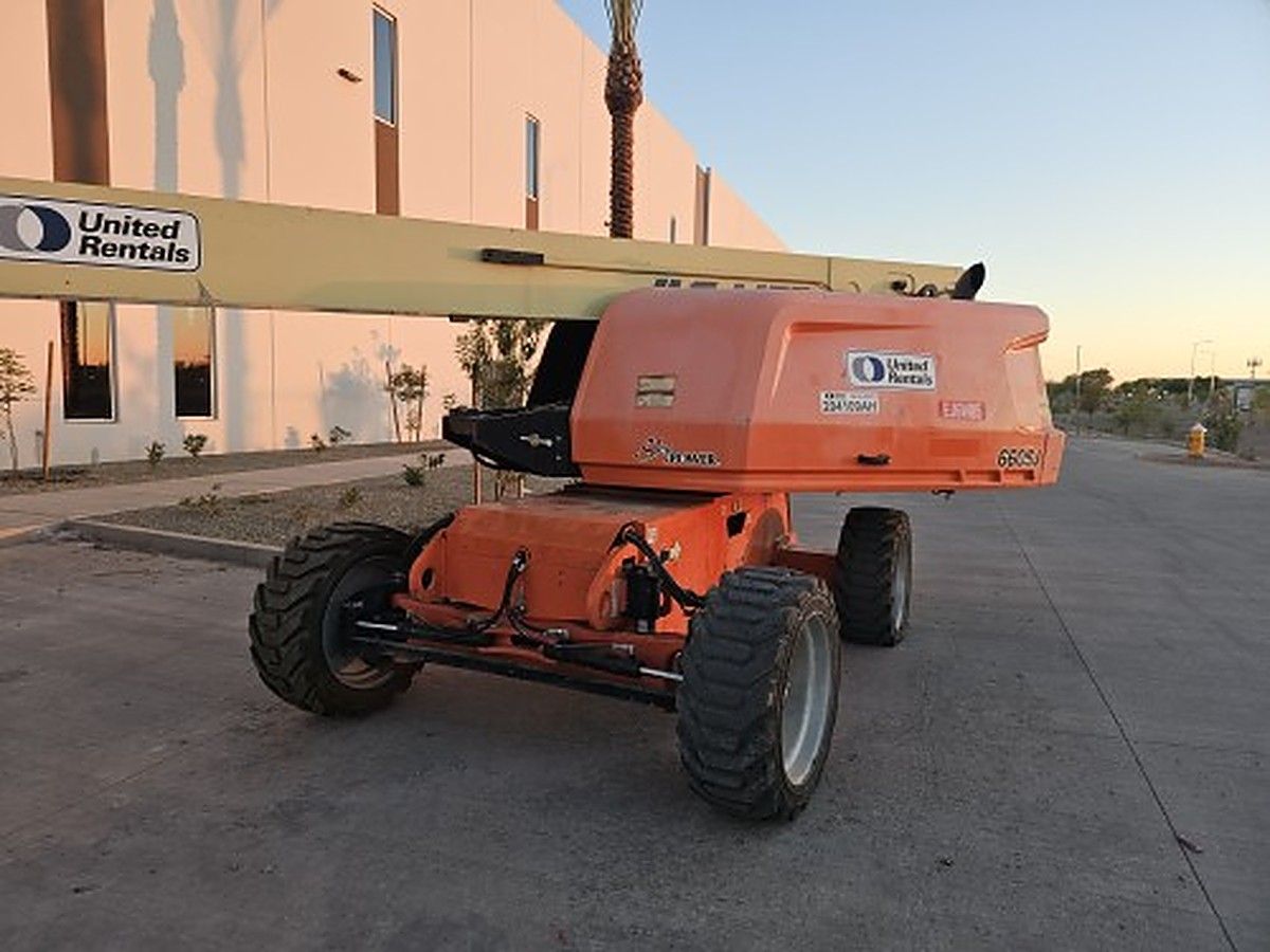 JLG 660SJ photo 2