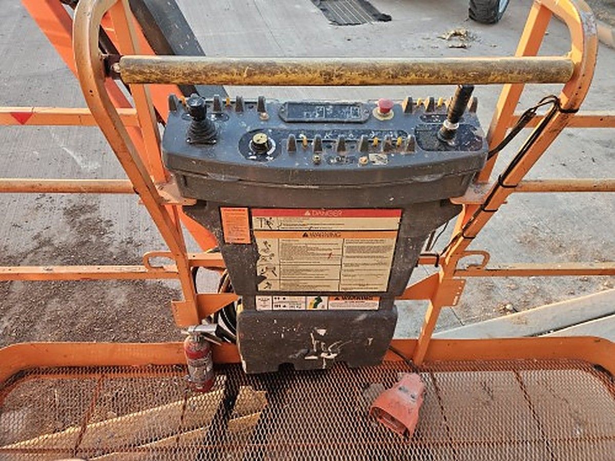 JLG 660SJ photo 5