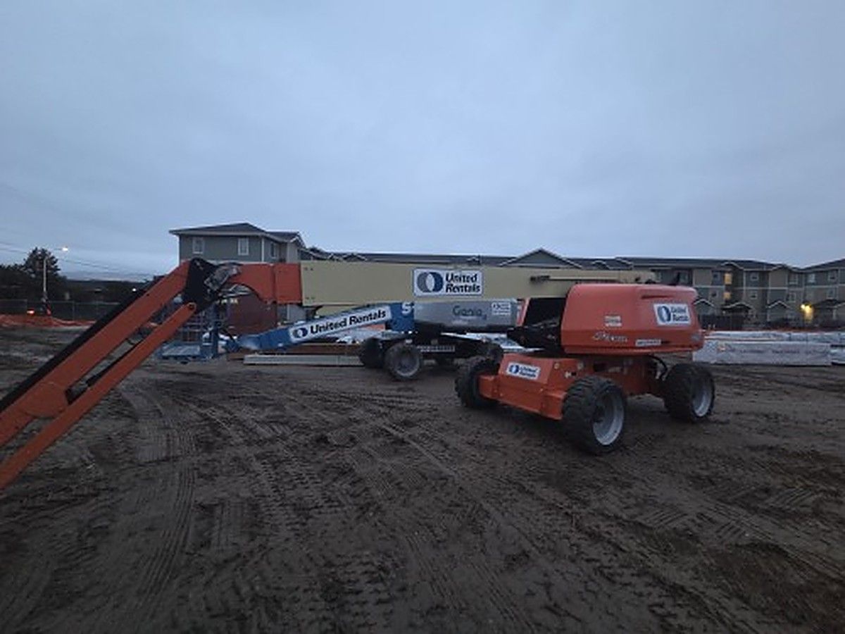 JLG 660SJ photo 2