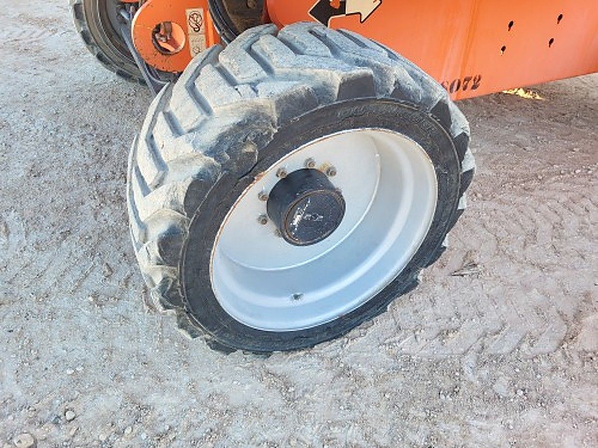 JLG 660SJ photo 12