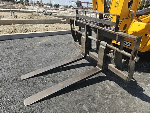 2018 JLG 72