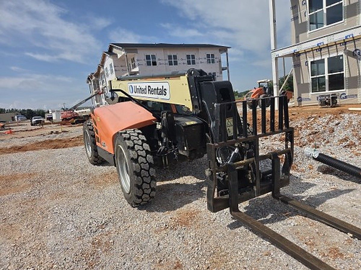 JLG 742 photo 5