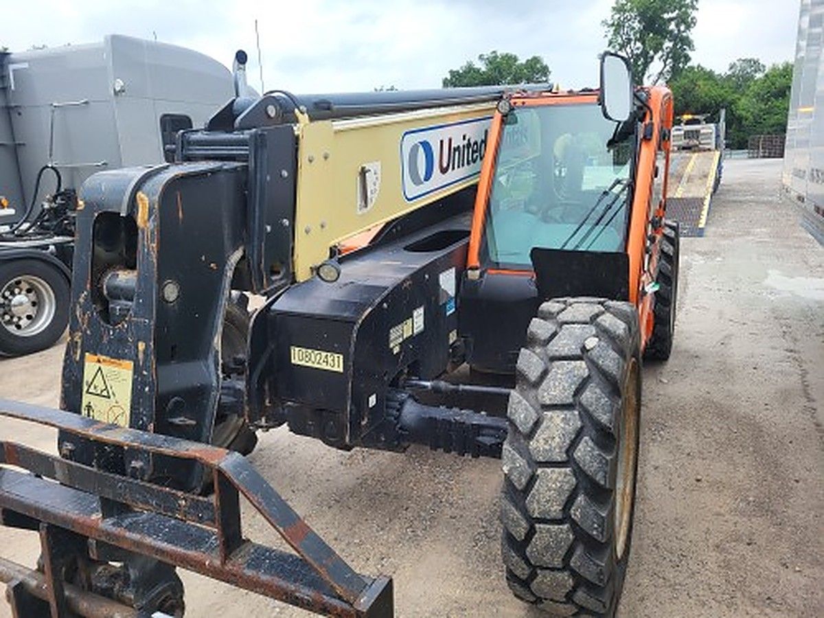 JLG 742 photo 2