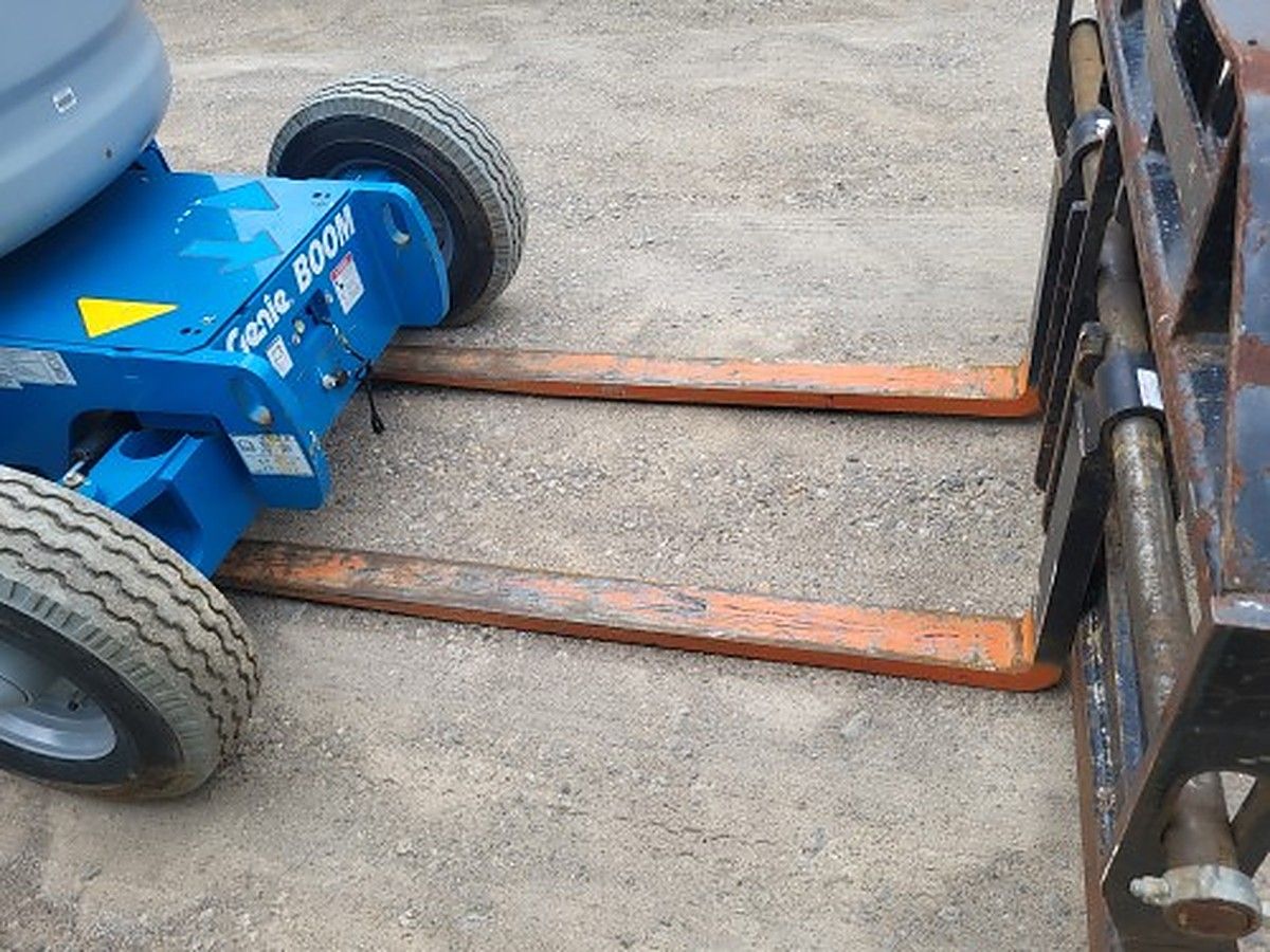 JLG 742 photo 5