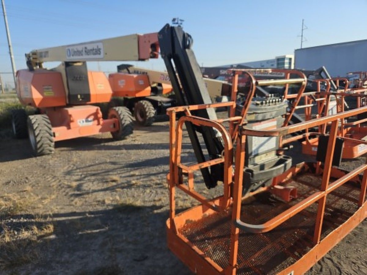 JLG 800AJ photo 2