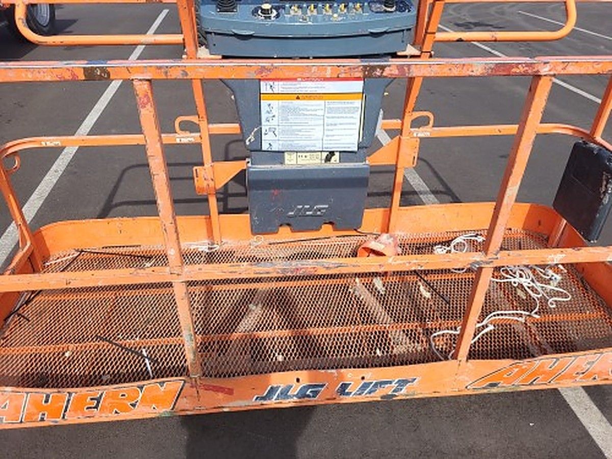 JLG 800AJ photo 5