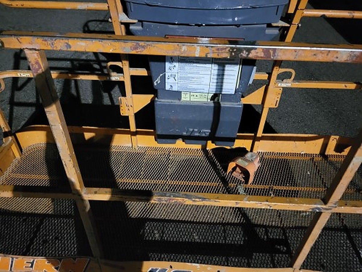 JLG 800AJ photo 9