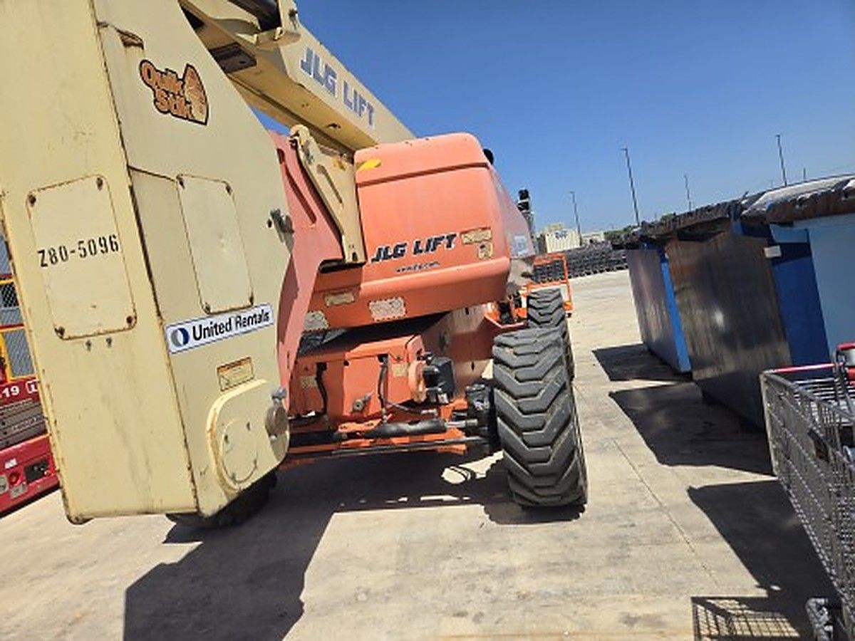 JLG 800AJ photo 2