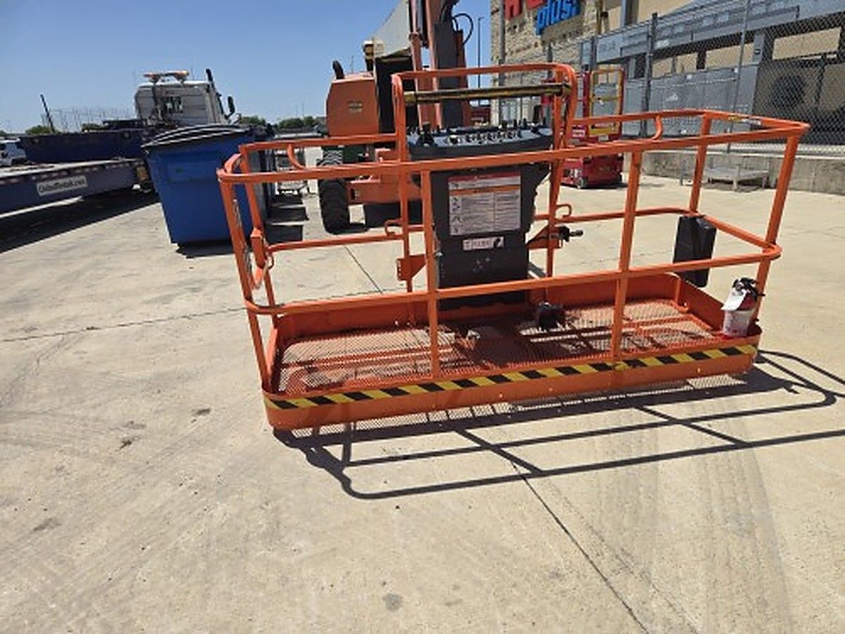 JLG 800AJ photo 5