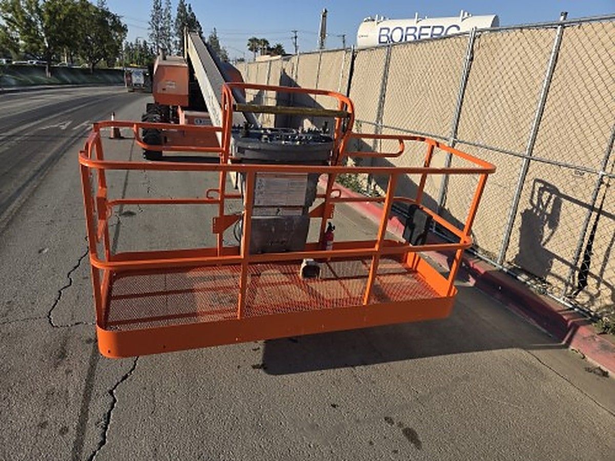 JLG 800S photo 3