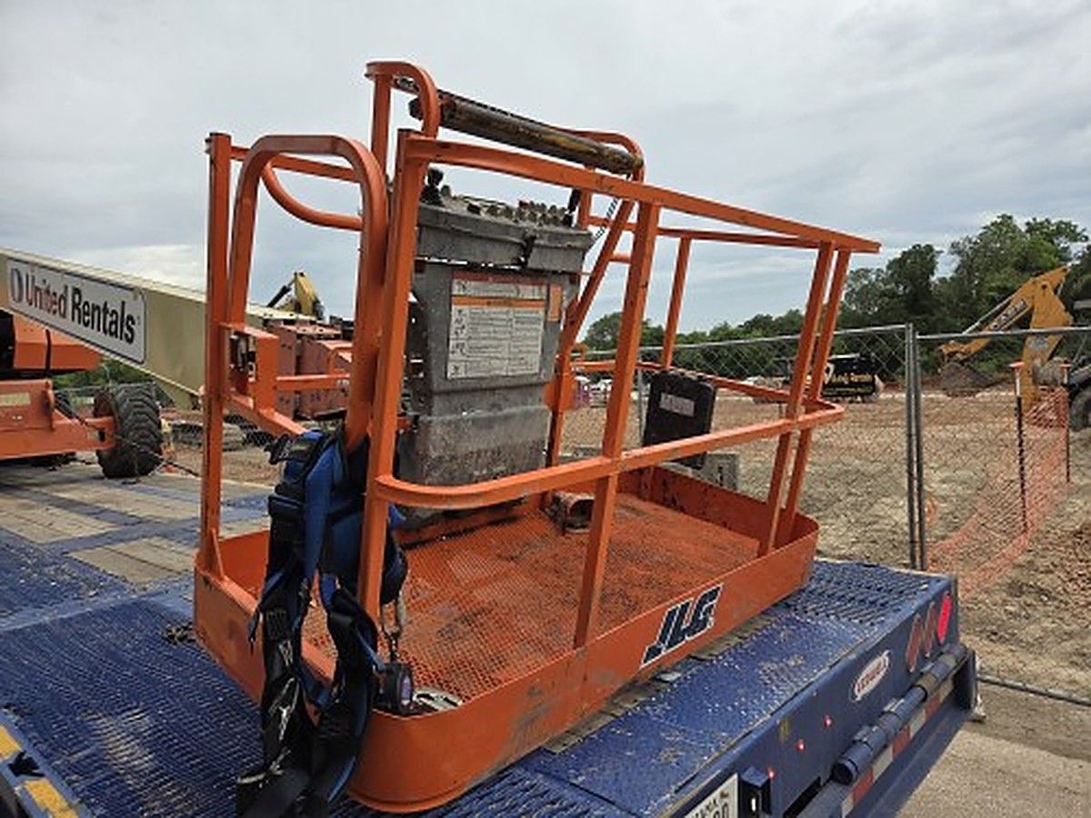 JLG 800S photo 3