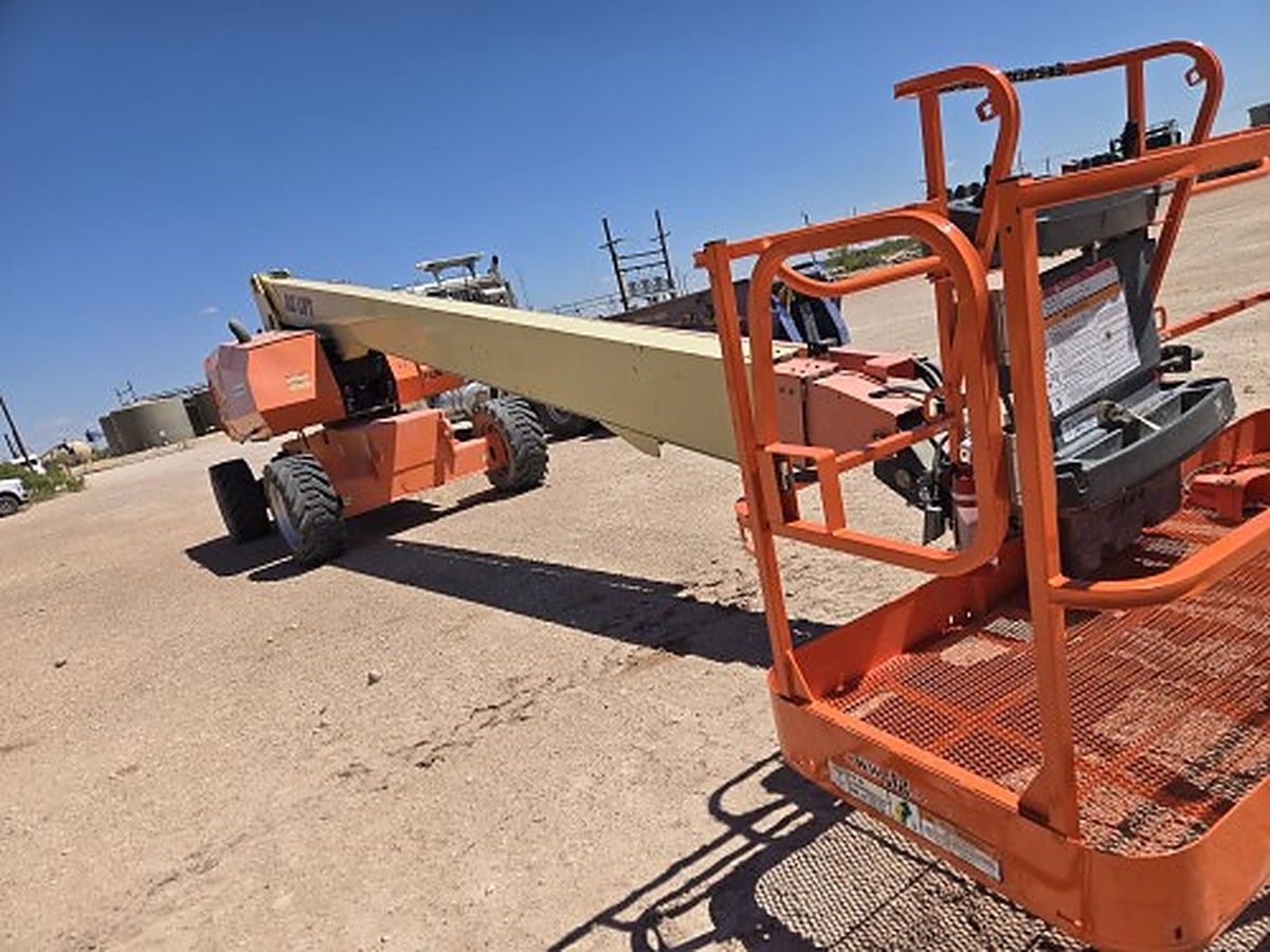 JLG 800S photo 3