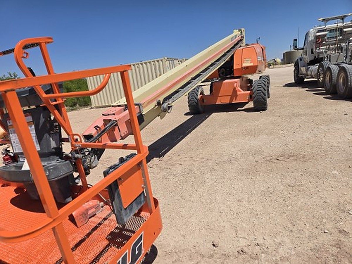 JLG 800S photo 4