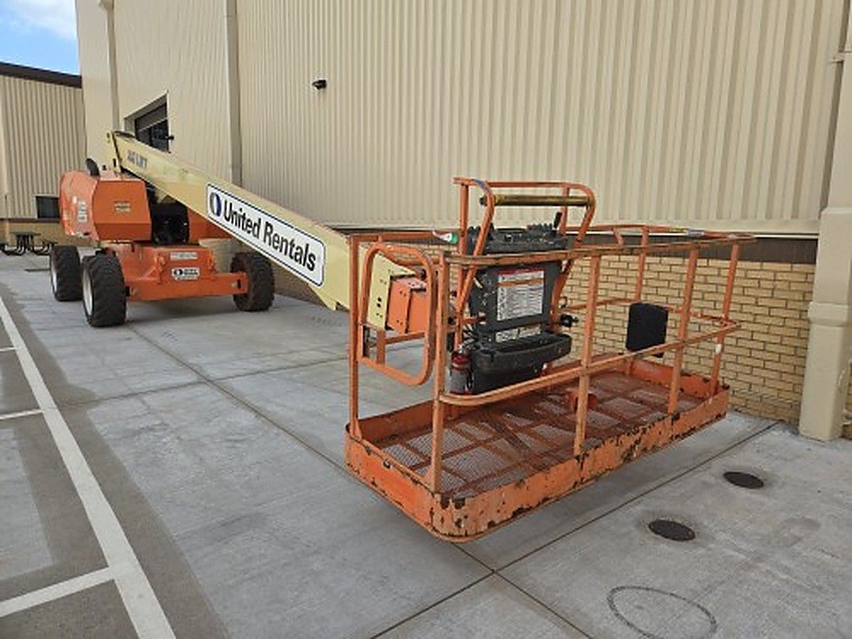 JLG 800S photo 4