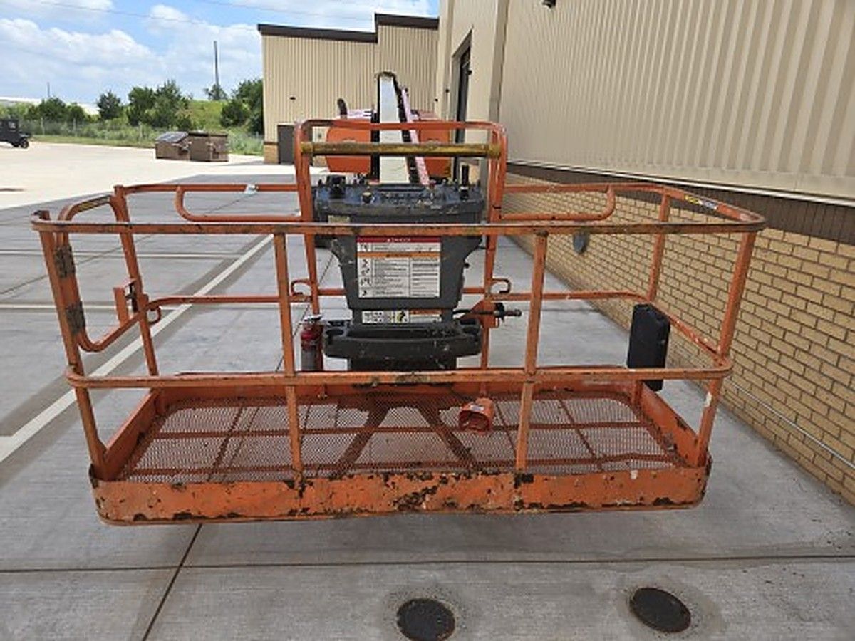 JLG 800S photo 5