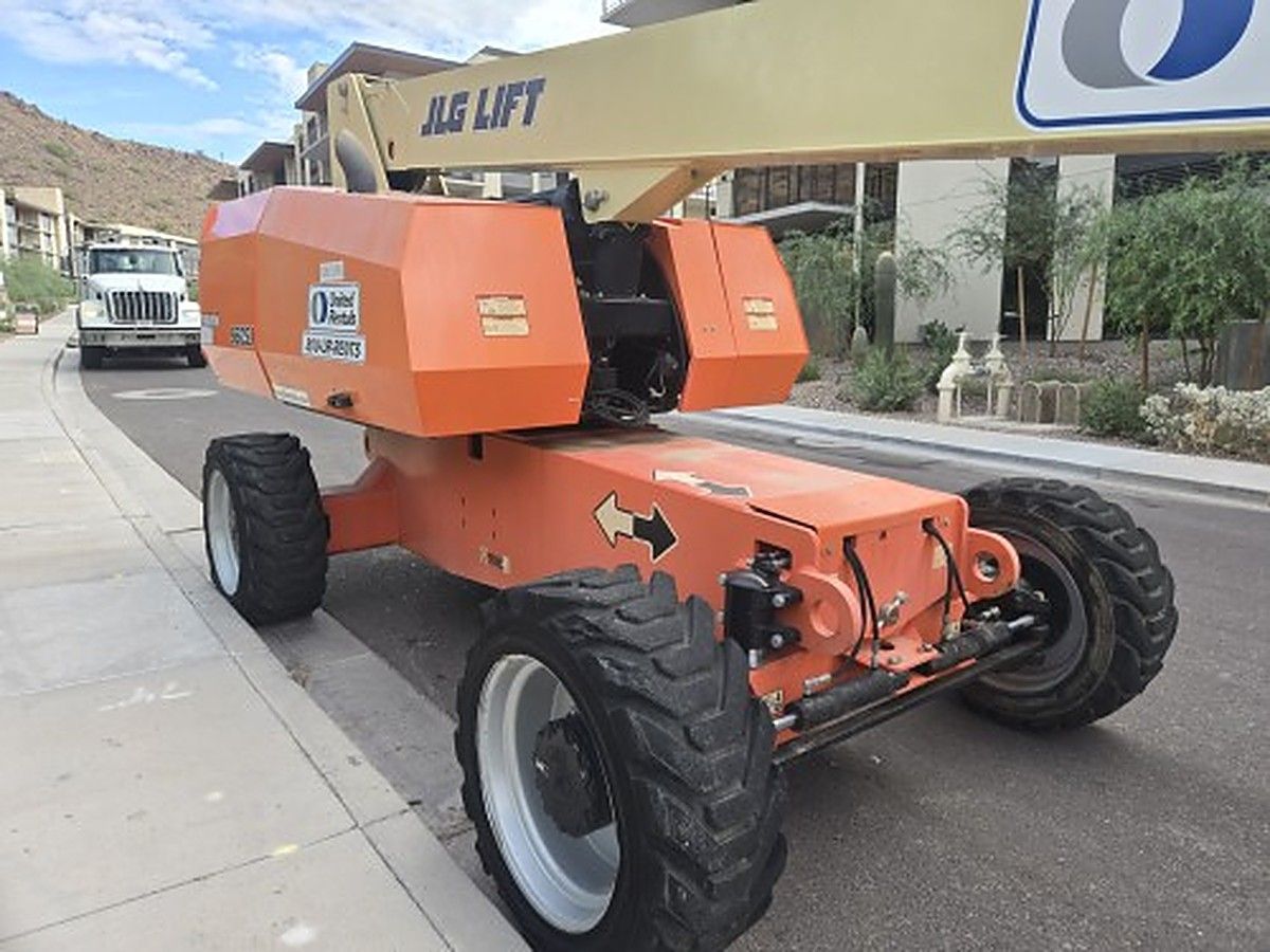 JLG 860SJ photo 2