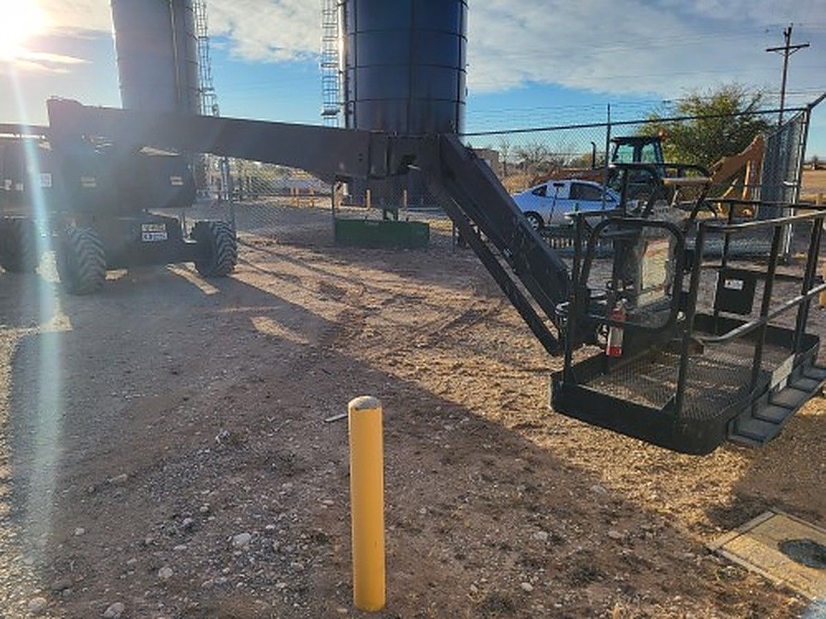 JLG 860SJ photo 2