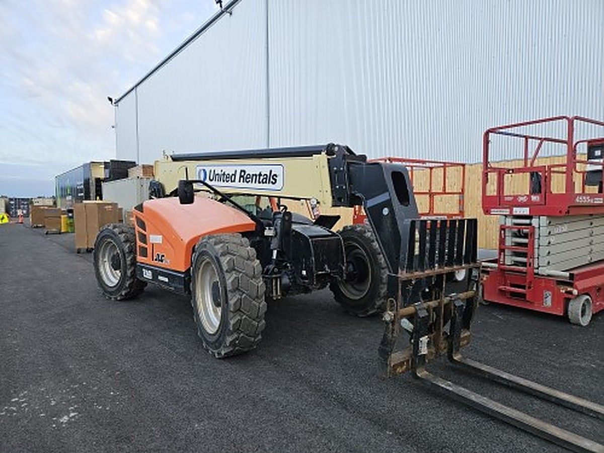 JLG 943 photo 2