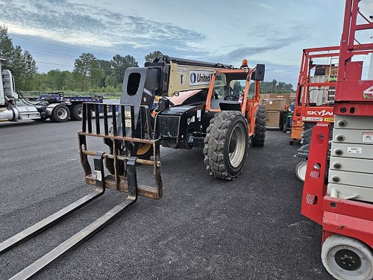 JLG 943 photo 8