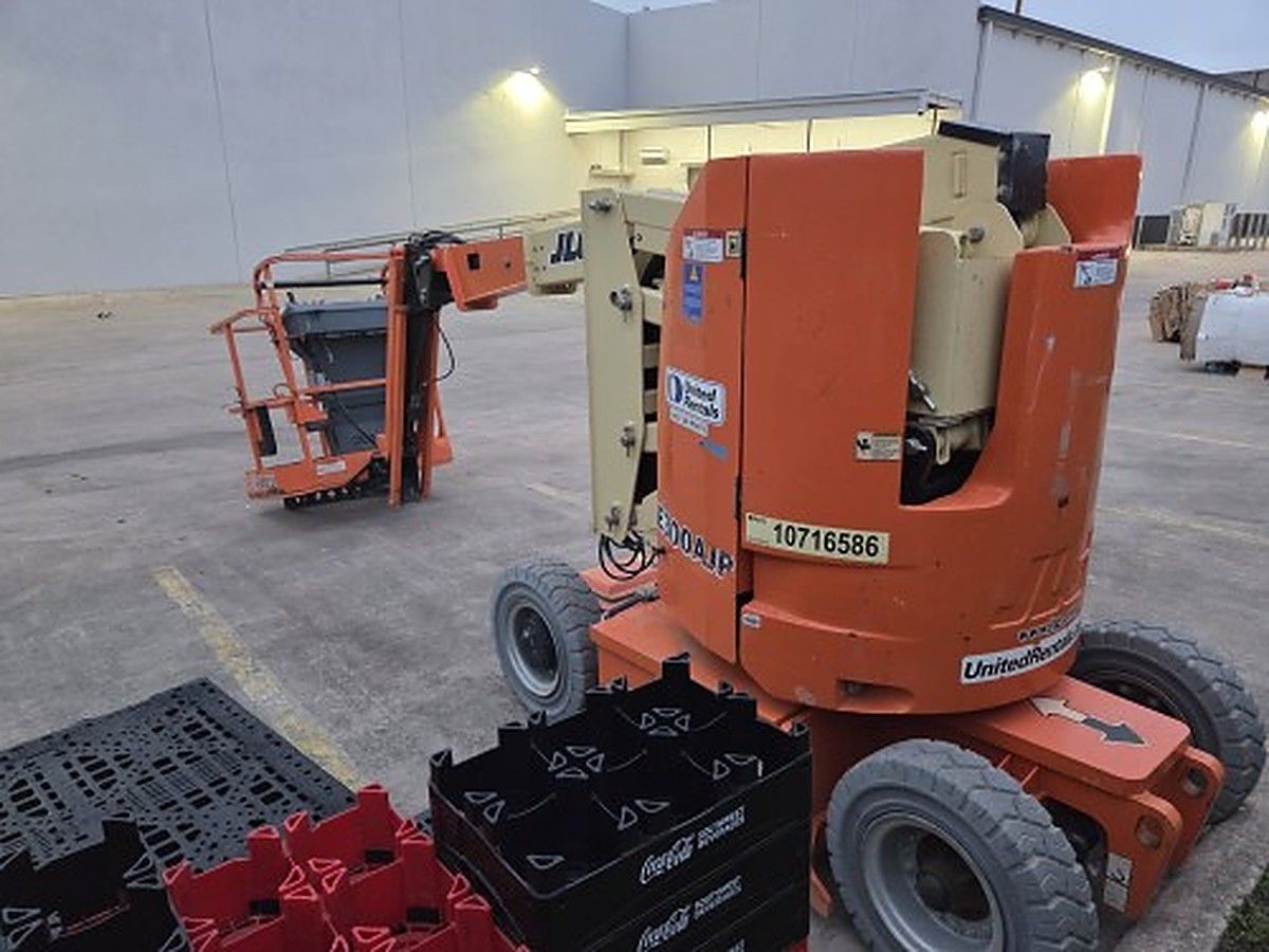 JLG E300AJP photo 5