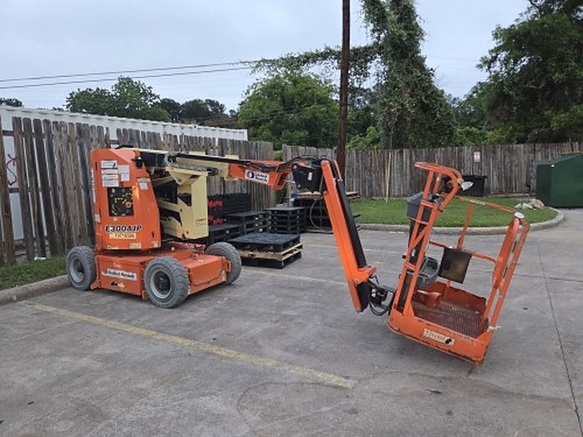JLG E300AJP photo 6
