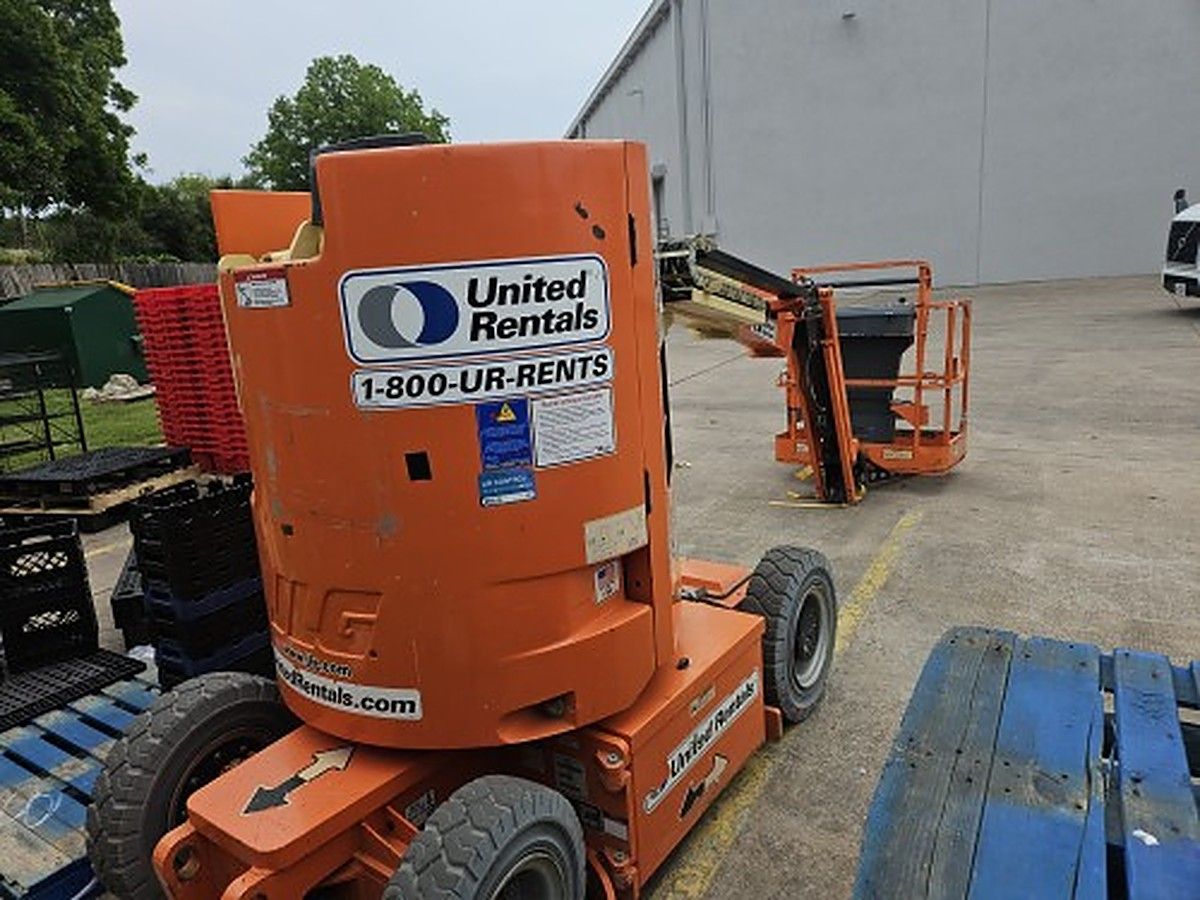 JLG E300AJP photo 8