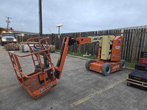 2018 JLG E300AJP Boom 30-33' Articulating Dc