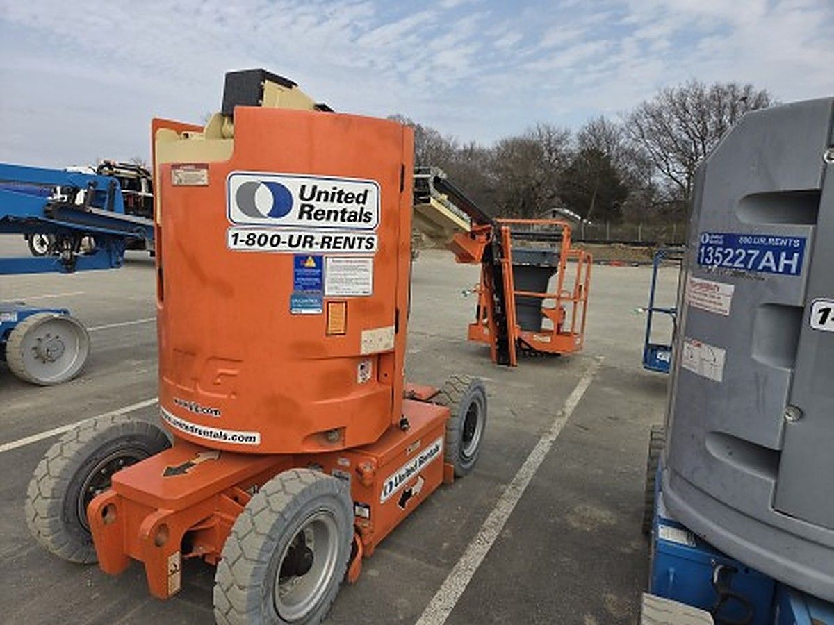 JLG E300AJP photo 8
