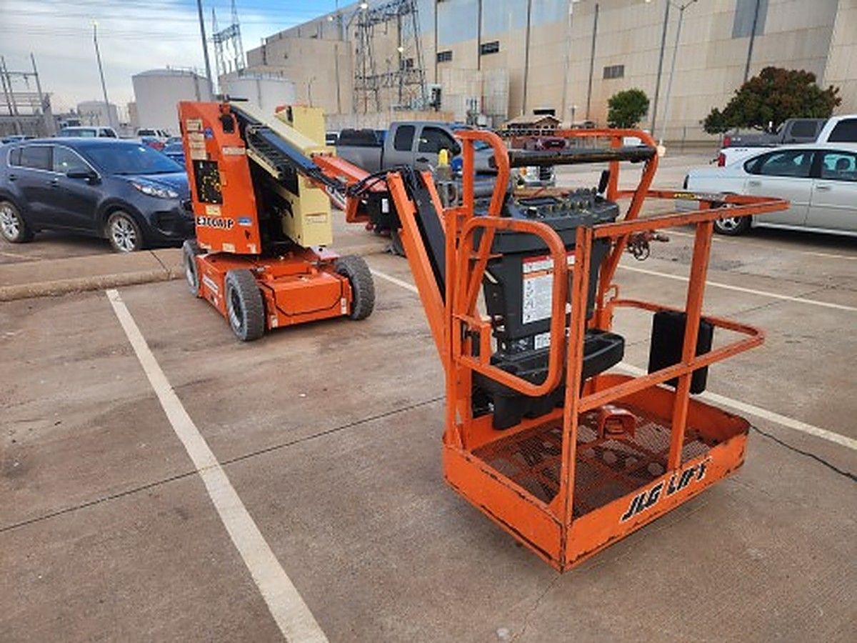 JLG E300AJP photo 11