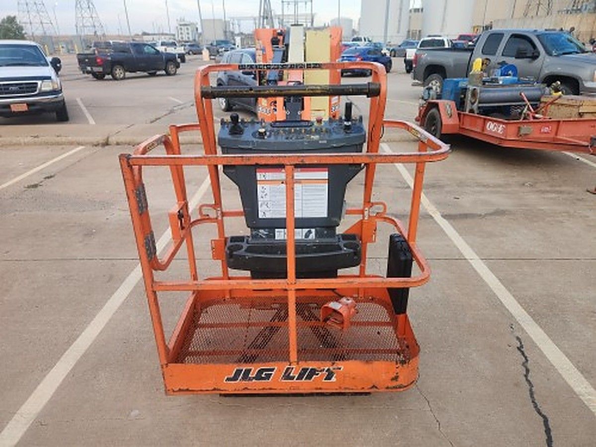JLG E300AJP photo 13