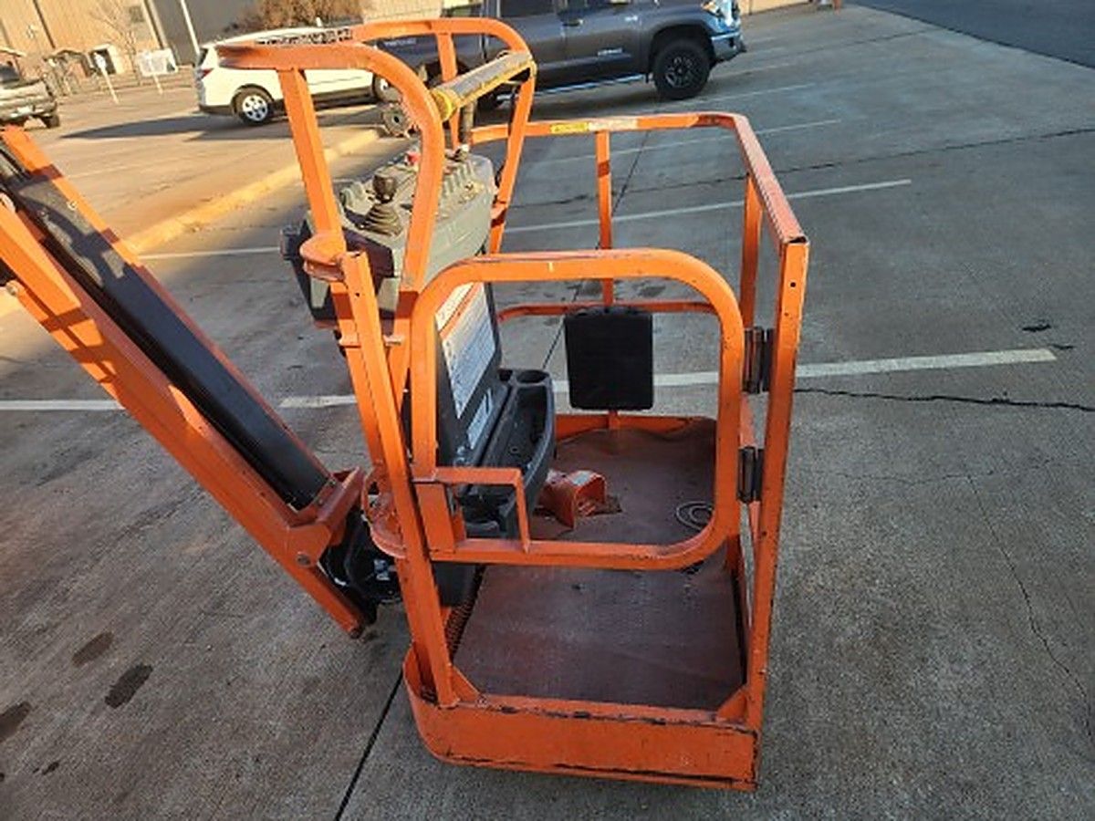 JLG E300AJP photo 16