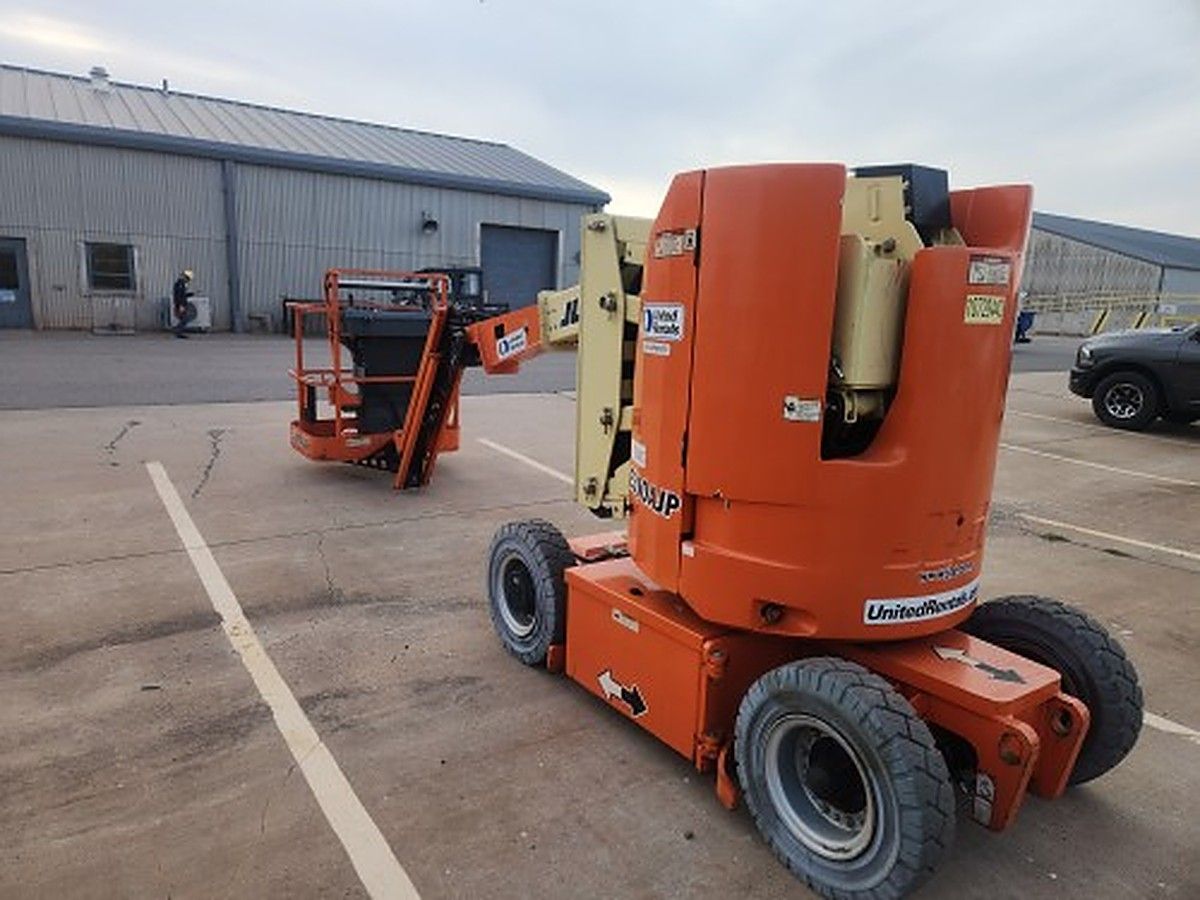 JLG E300AJP photo 3