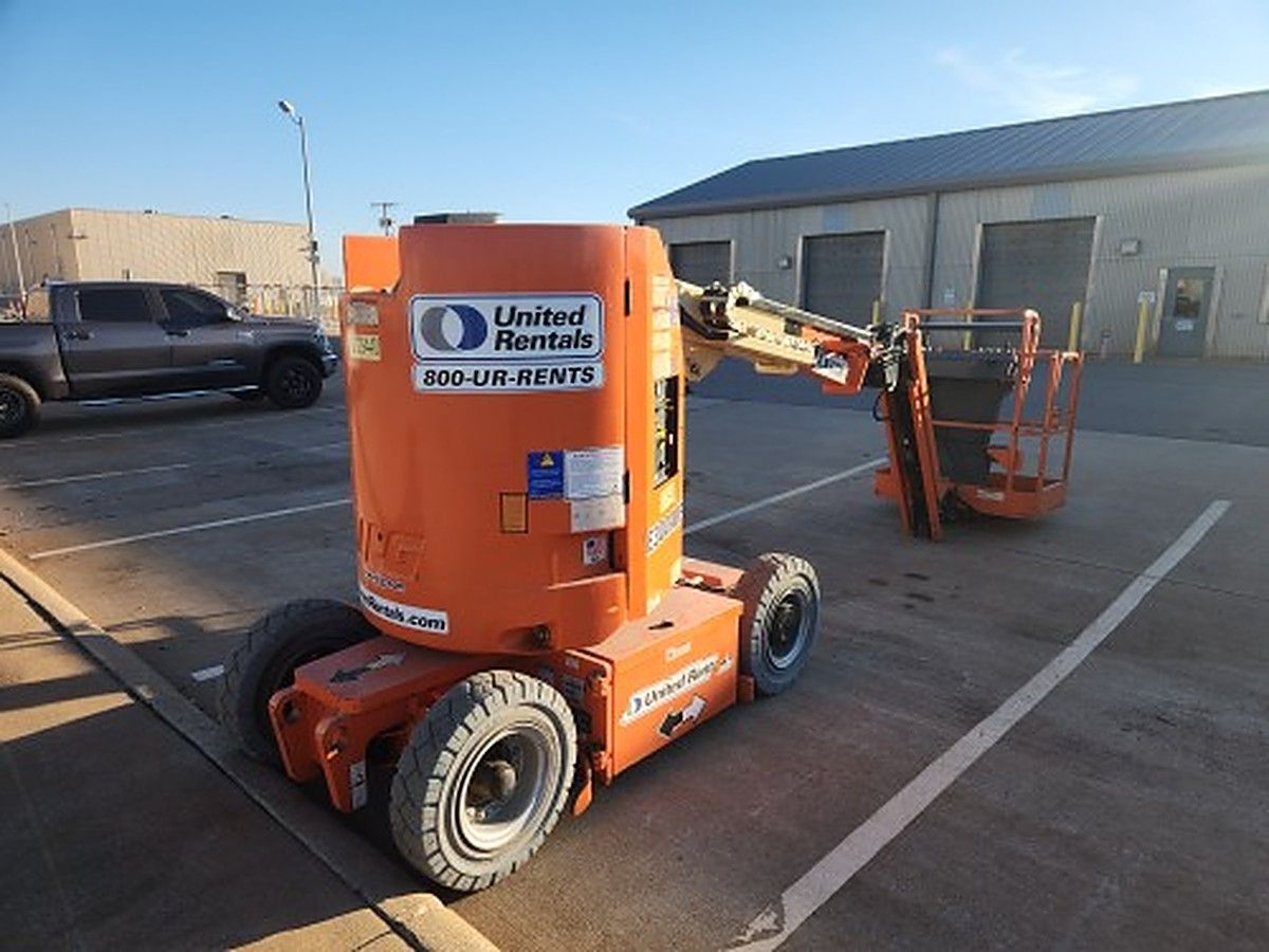 JLG E300AJP photo 4