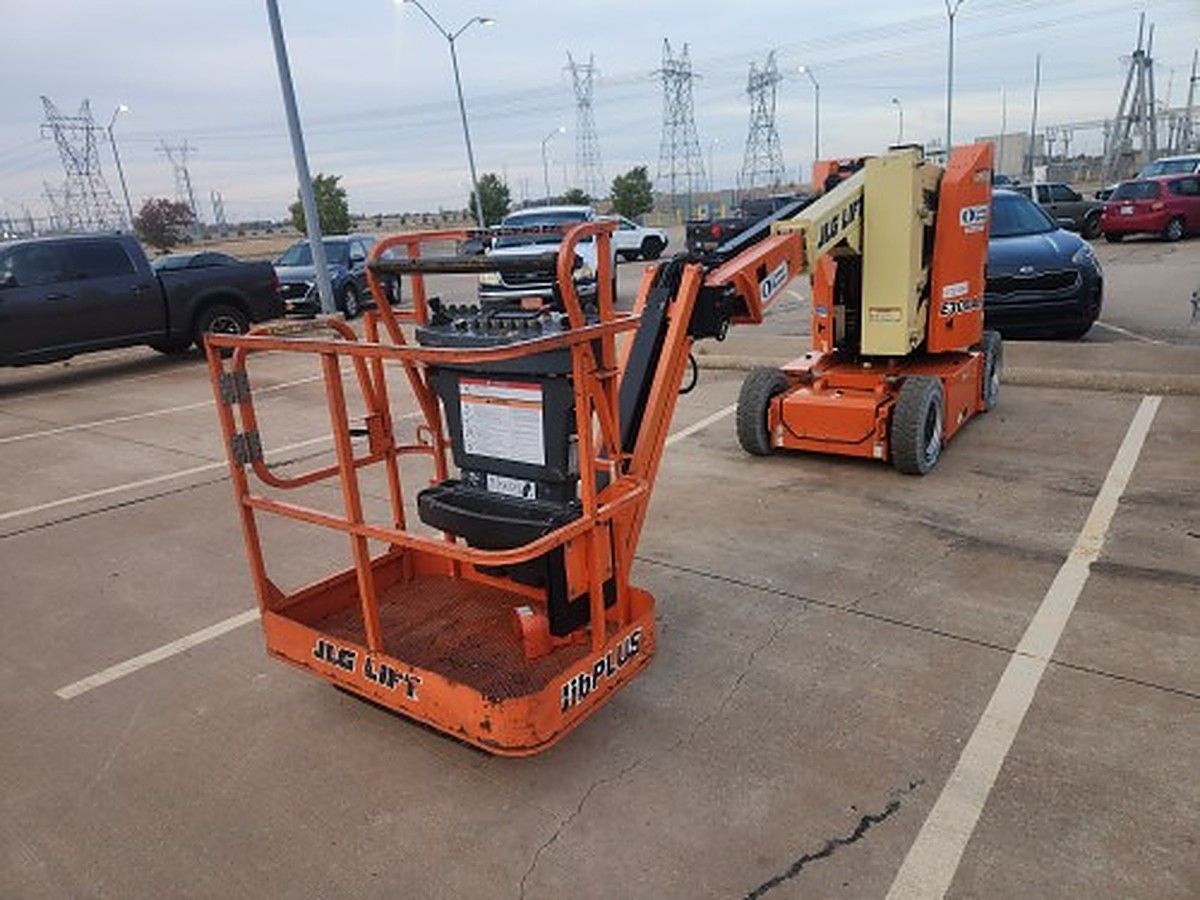 JLG E300AJP photo 6