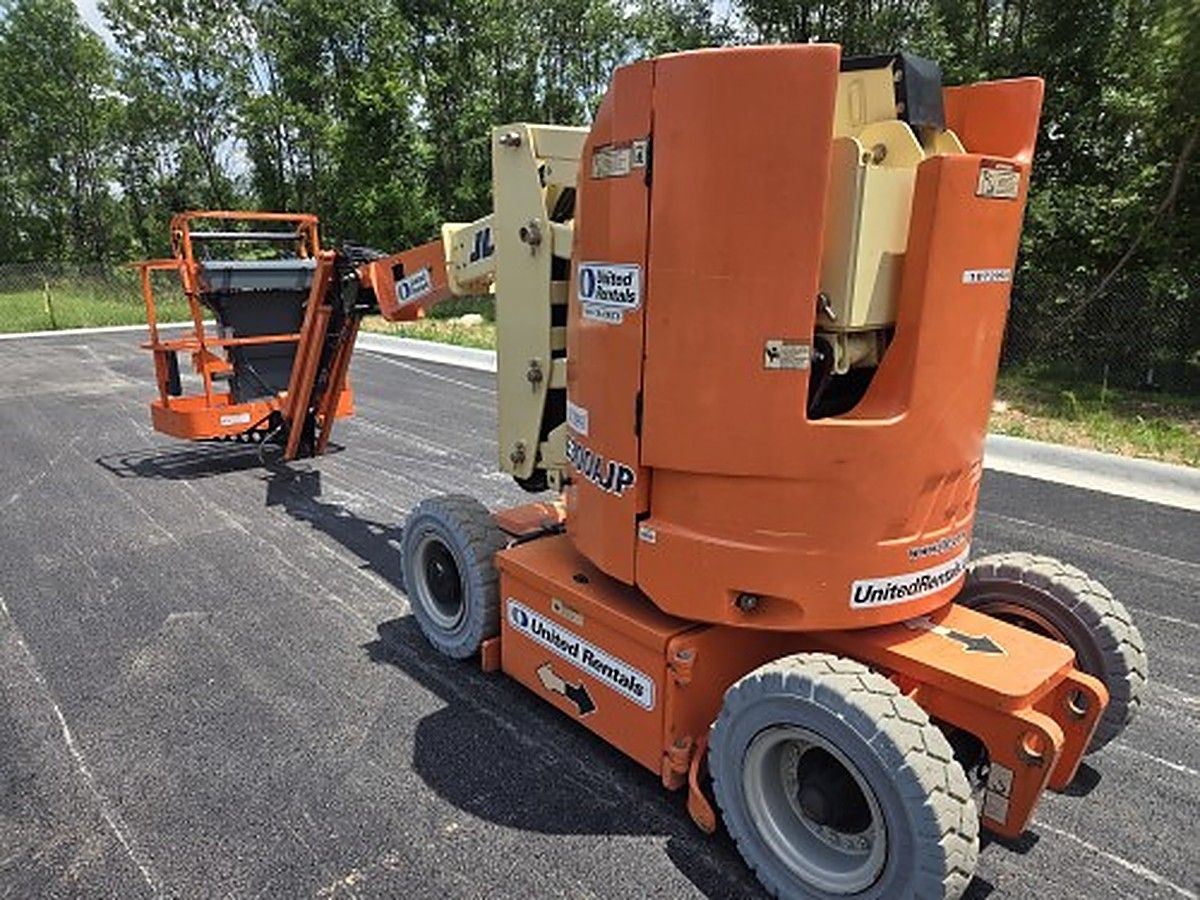 JLG E300AJP photo 5