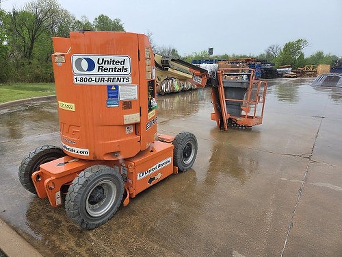 JLG E300AJP photo 4