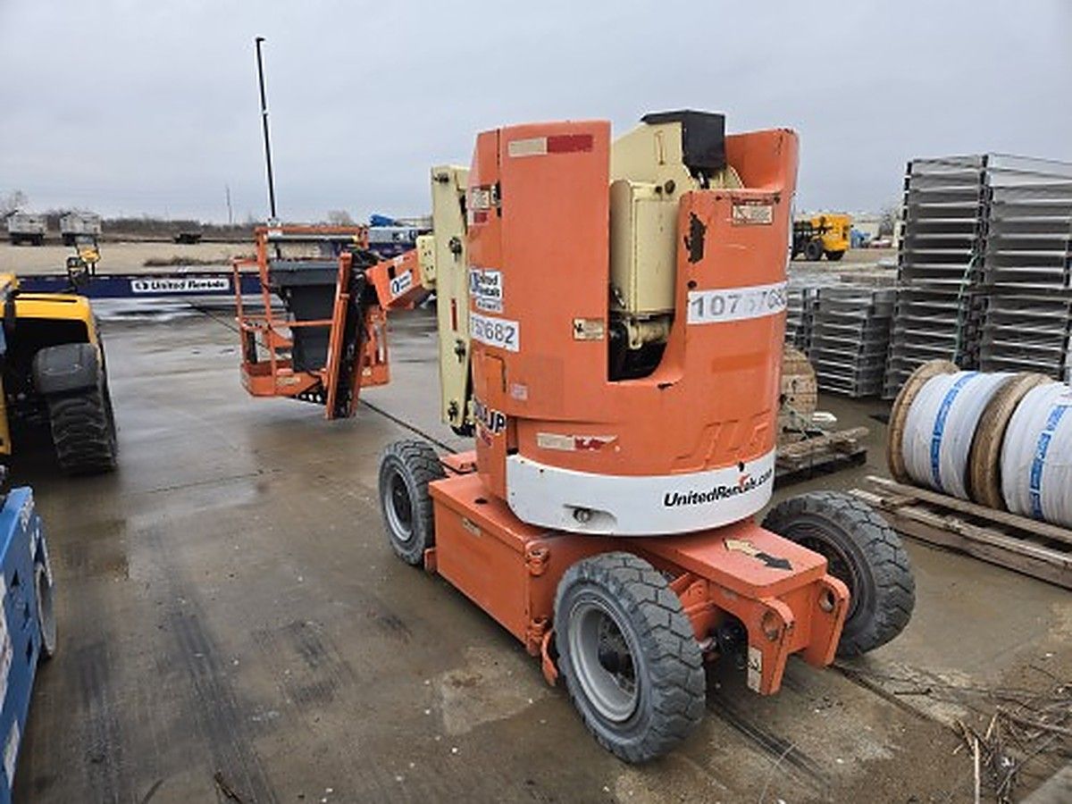 2018 JLG E300AJP for sale in Las Vegas, NV