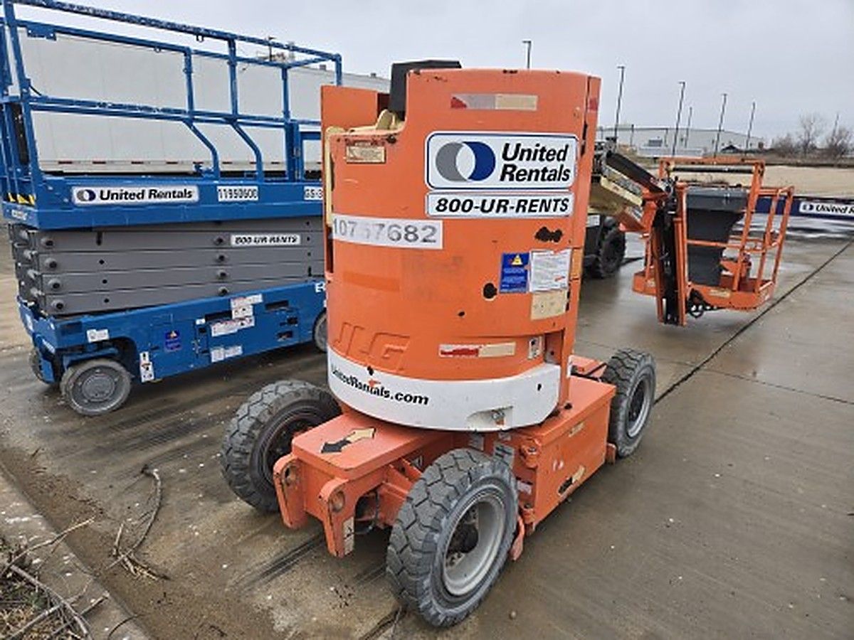 JLG E300AJP photo 6
