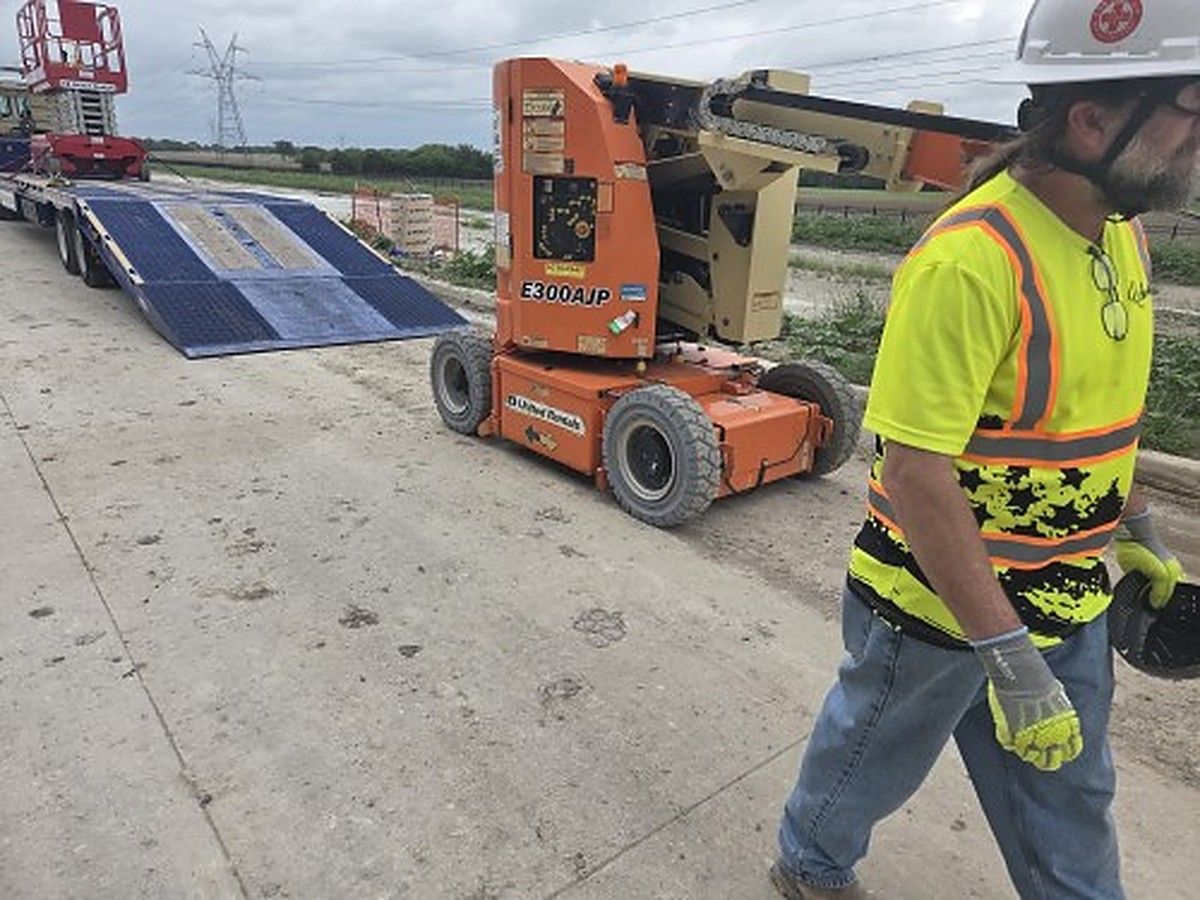 JLG E300AJP photo 5