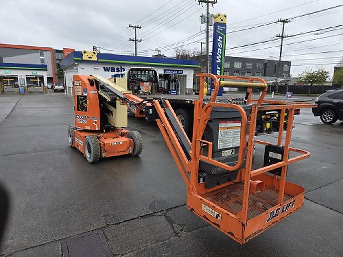 JLG E300AJP photo 3
