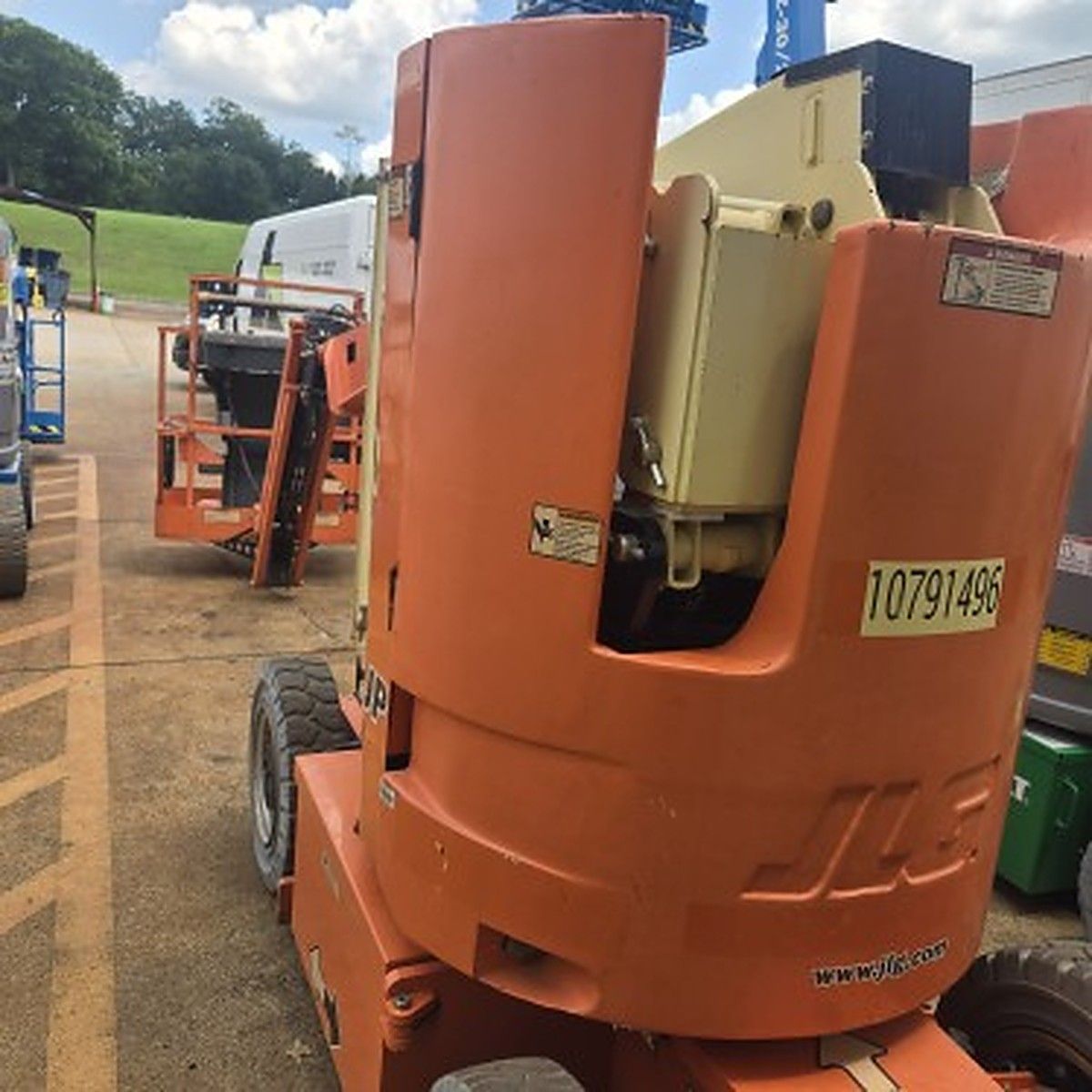 JLG E300AJP photo 6